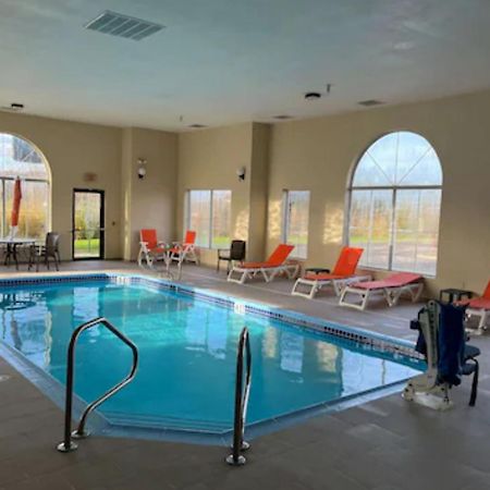 Wingate By Wyndham Clearfield Hotel Екстериор снимка