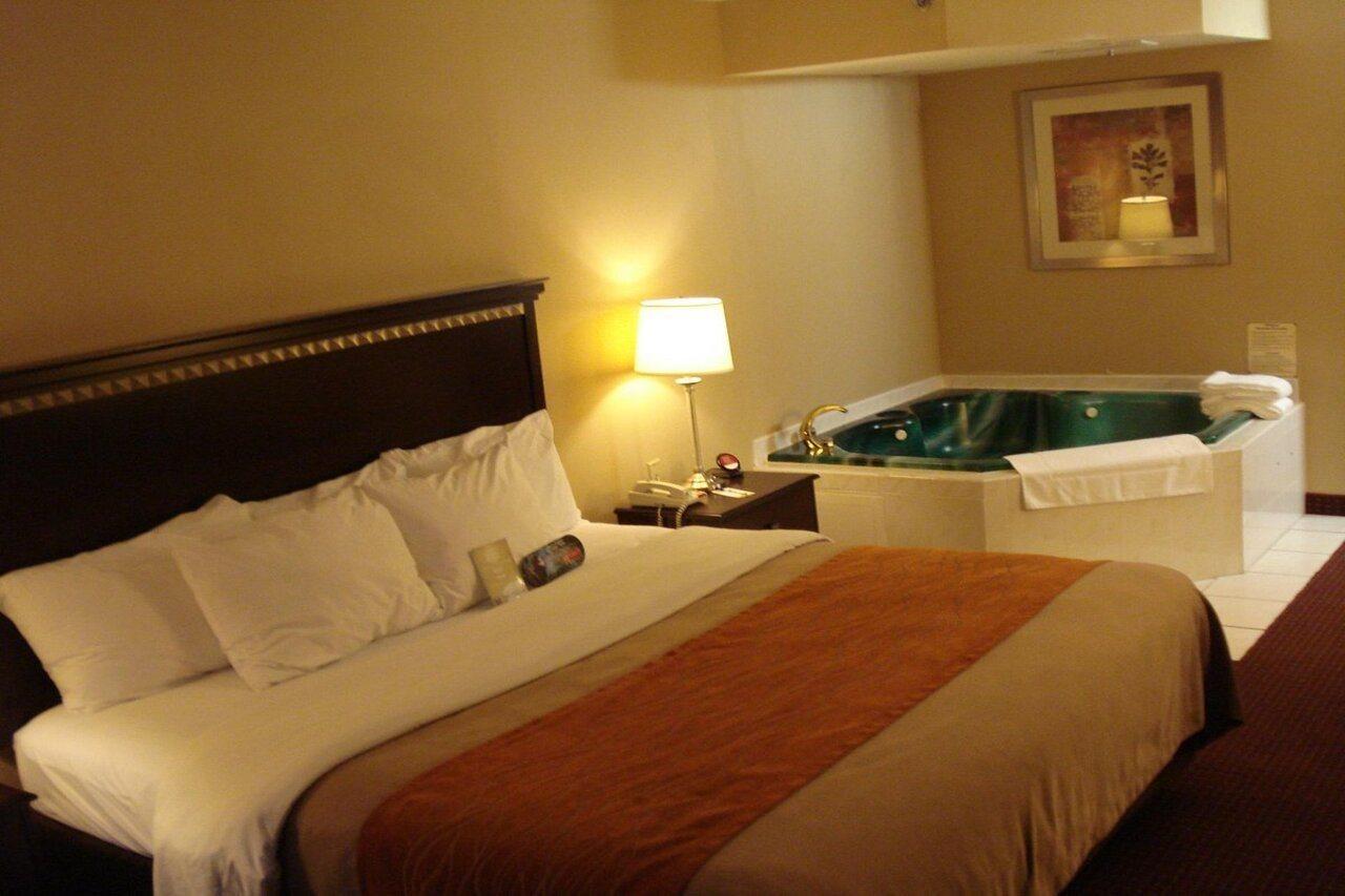 Wingate By Wyndham Clearfield Hotel Екстериор снимка