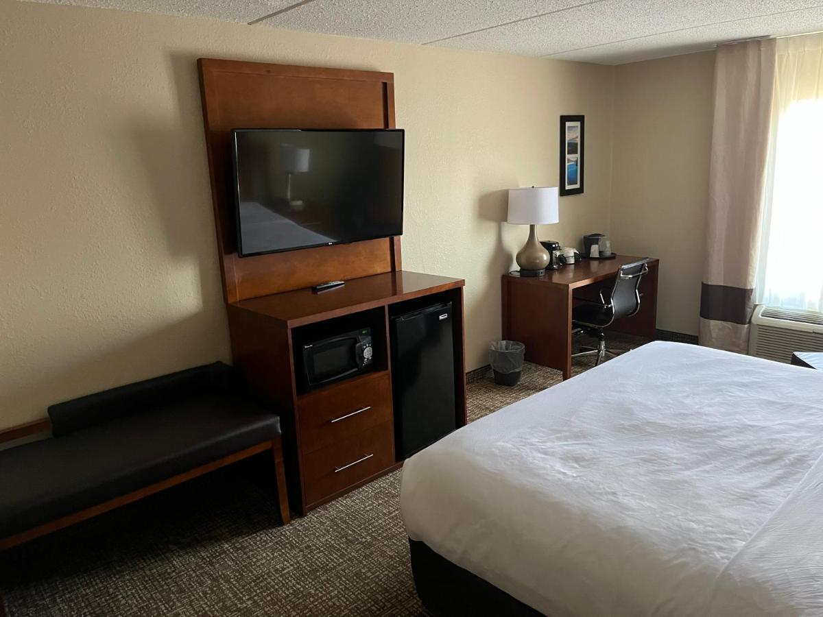 Wingate By Wyndham Clearfield Hotel Екстериор снимка