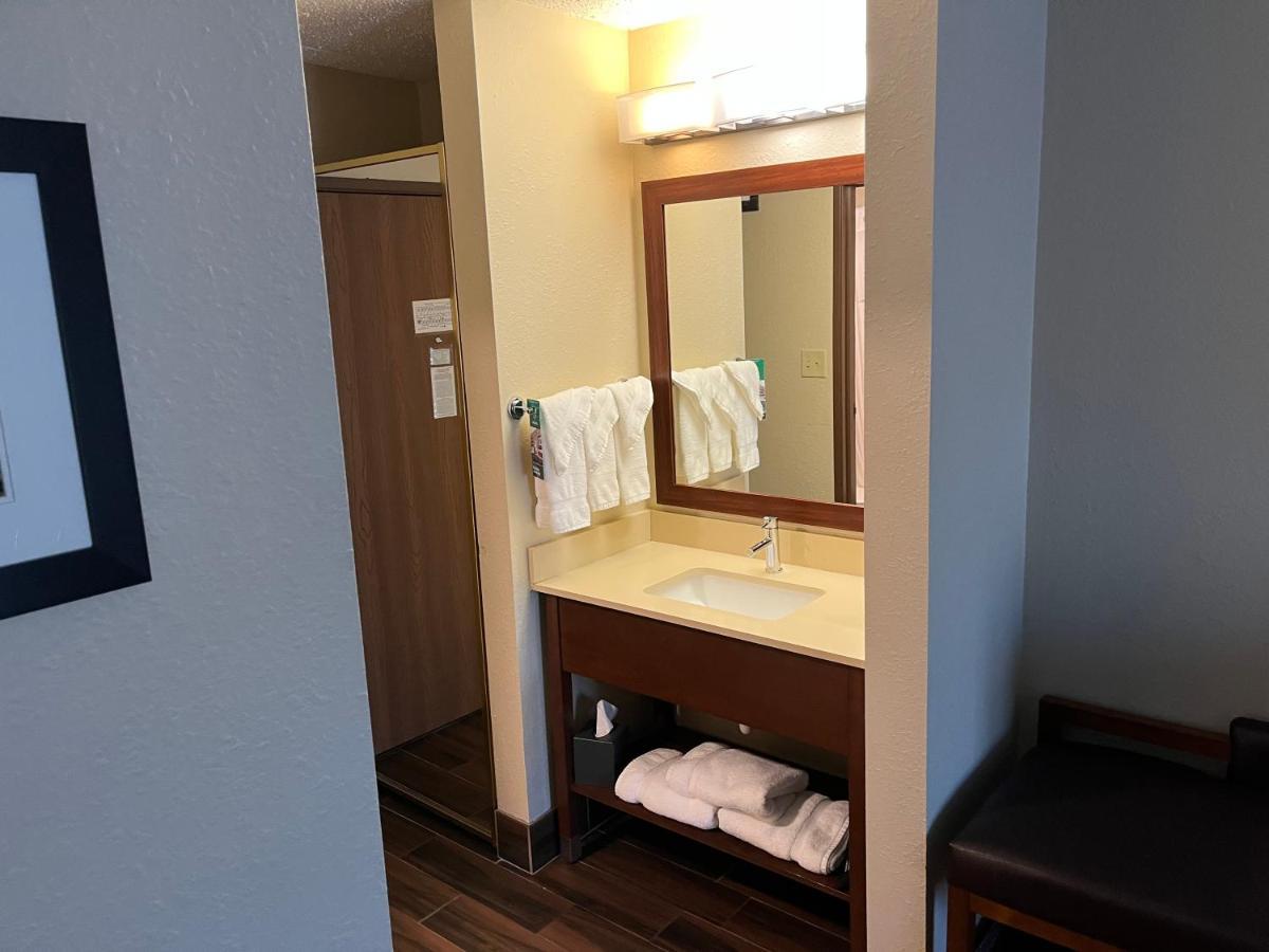 Wingate By Wyndham Clearfield Hotel Екстериор снимка