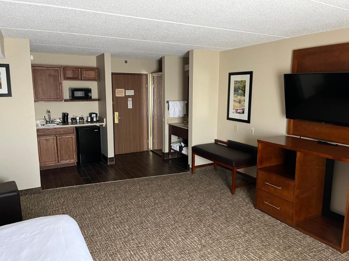 Wingate By Wyndham Clearfield Hotel Екстериор снимка